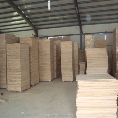 고형 나무 보드 파울루니아 목재 1220*2240mm 크기와 밀도 300-310kg/m3