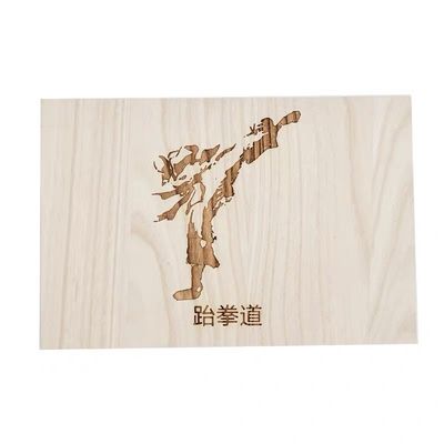 태권도용 맞춤형 분쇄성 보드 내구성 있고 파울루니아 나무로 만들어졌습니다.