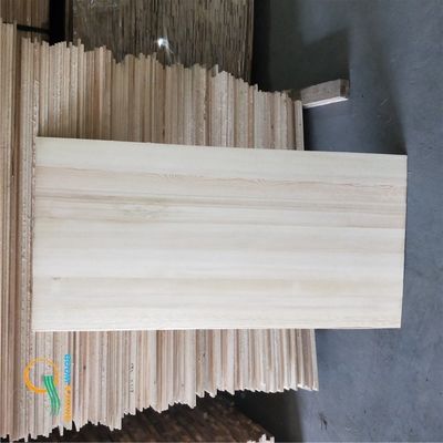소나무 가구 밀도 480~550kg/m3 그리고 수분 함량 8%~12%