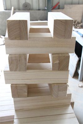 팝러 단단한 목재 보드 수분 함량은 8% ~ 12% 길이 100mm ~ 2440mm