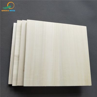 280-300kgs/Cbm 밀도 팝러 목재 목재 작업 프로젝트에 대한 목재