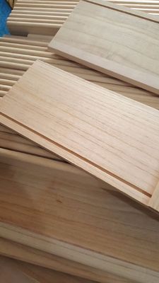 건물 건축 가구 파울루니아 밀도 300kg/m3의 단단한 나무 판